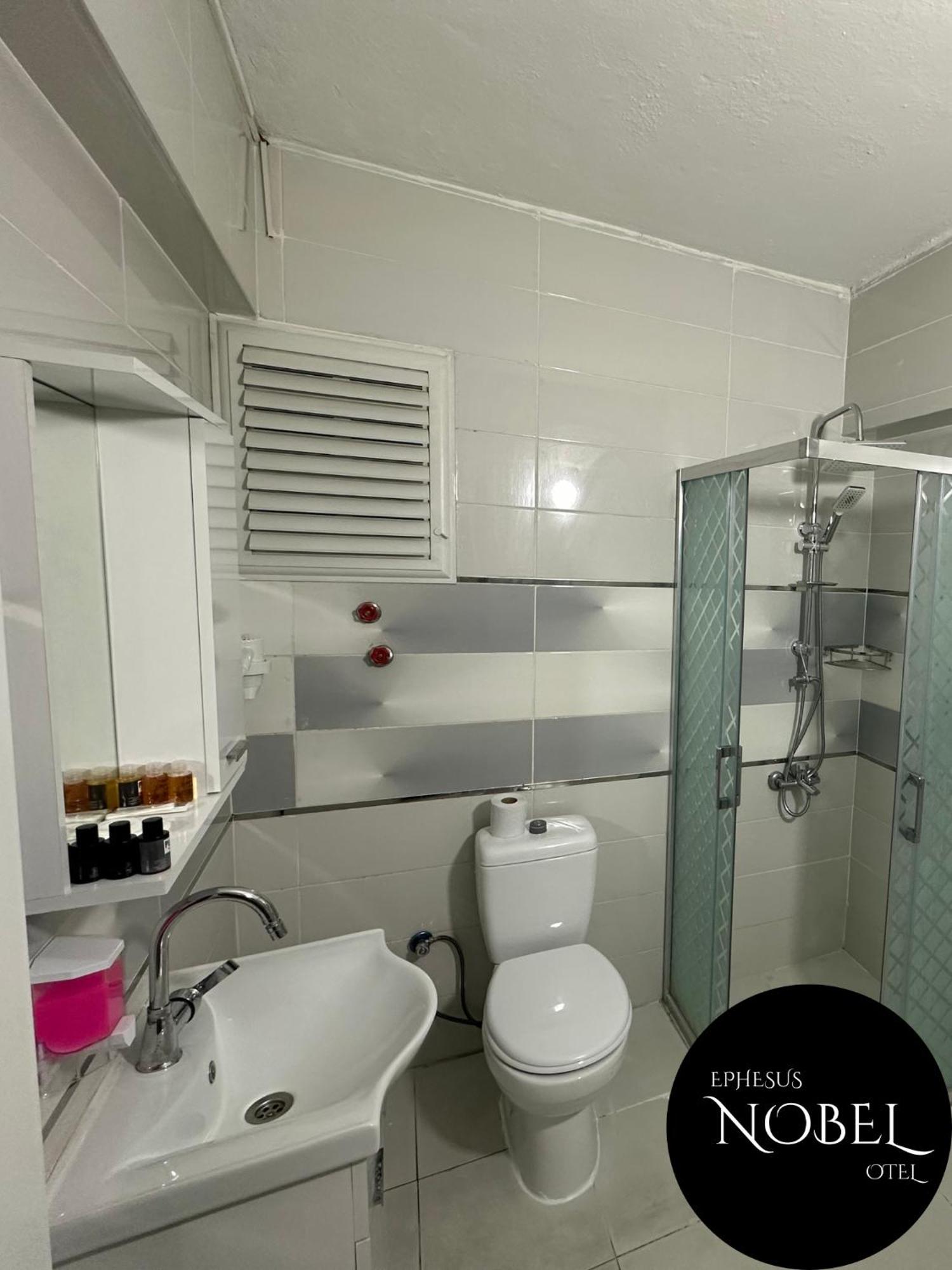 Ephesus Nobel Otel Selçuk Bagian luar foto